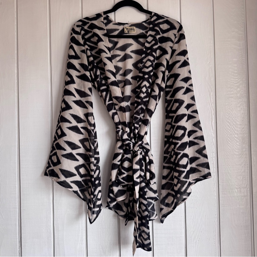 Show me your Mumu Flare Sleeve Cardigan - Picture 1 of 5